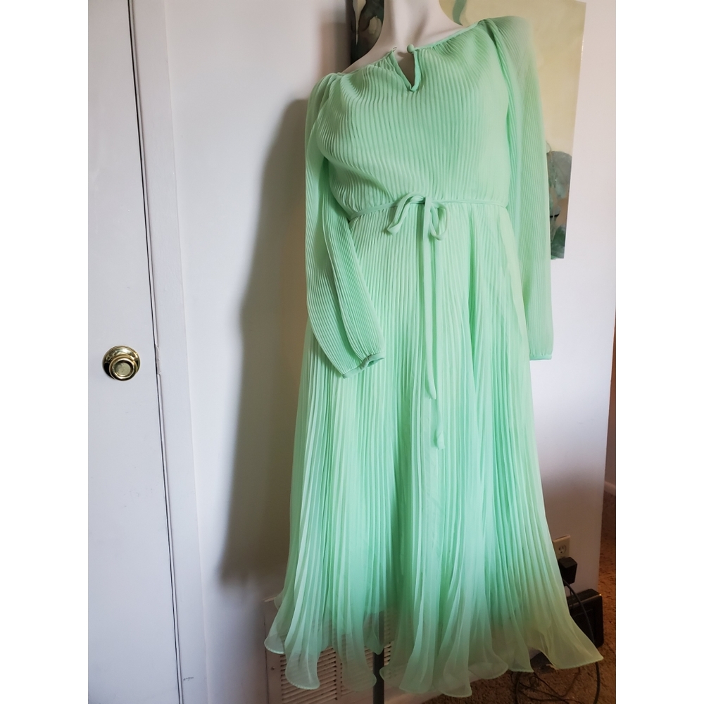 6 Vintage Mint Green Pleated Dress
